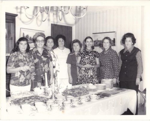 Marzo, 1974. Reunión mensual en la residencia de la Sra. María Antonia (Vice presidenta 1974)