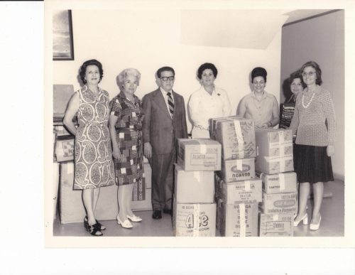 Octubre, 1974. Donación de ropa nueva y usada para los damnificados de Honduras.